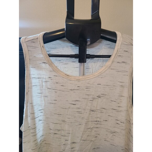 Old Navy luxe tank Medium White And Gray - Picture 3 of 4